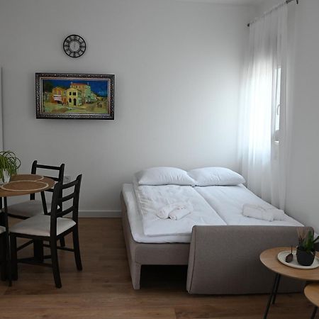 Studio Apartmani Izvor Благай Екстериор снимка