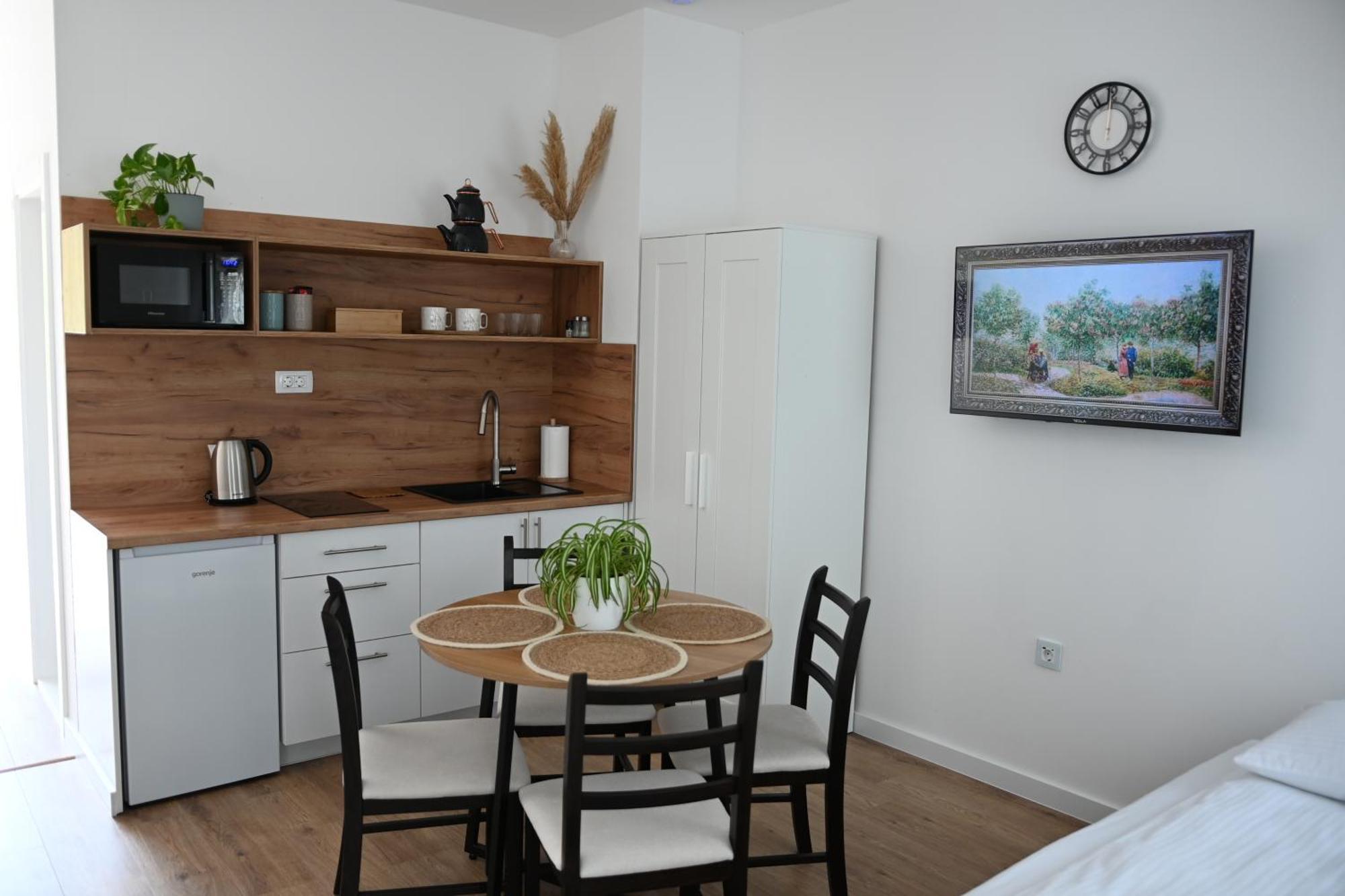 Studio Apartmani Izvor Благай Екстериор снимка