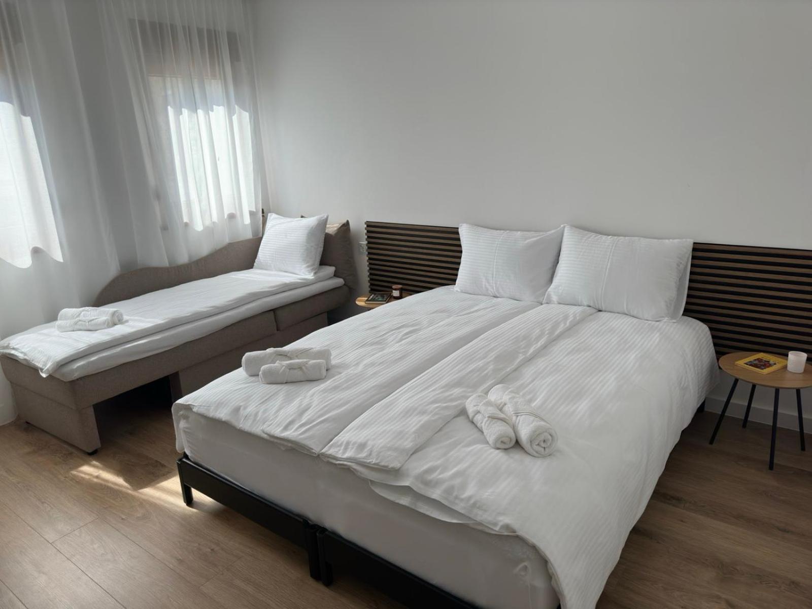 Studio Apartmani Izvor Благай Екстериор снимка